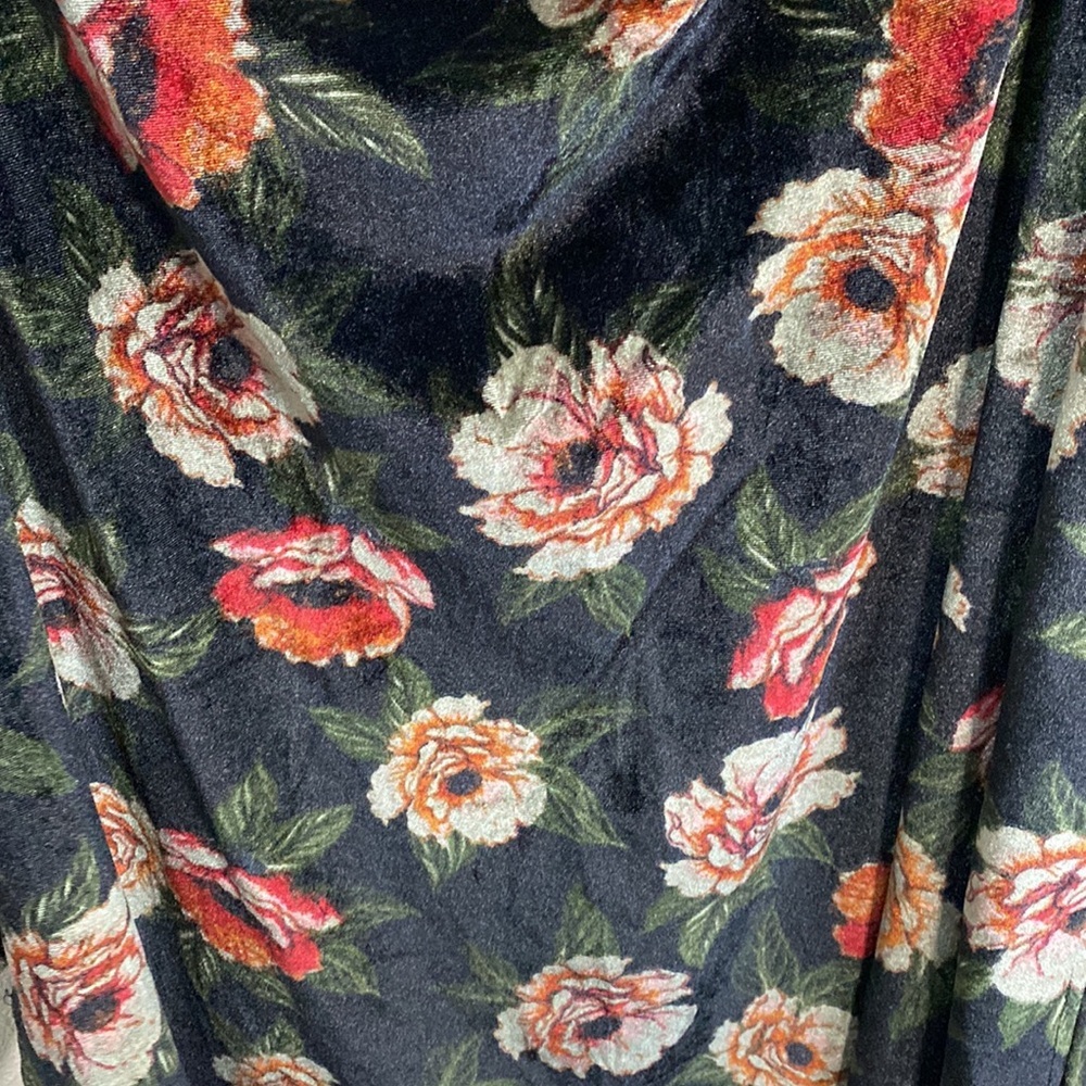 Torrid Floral Print Velvet Off Shoulder Bell Sleeve Top - Picture 5 of 10